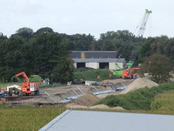Construction work for the renewal of the field line system in the south field in summer 2018